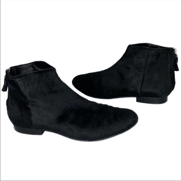 Theory Black Pony Hair Rear Zip Ankle Boot Size 10 - Picture 2 of 8